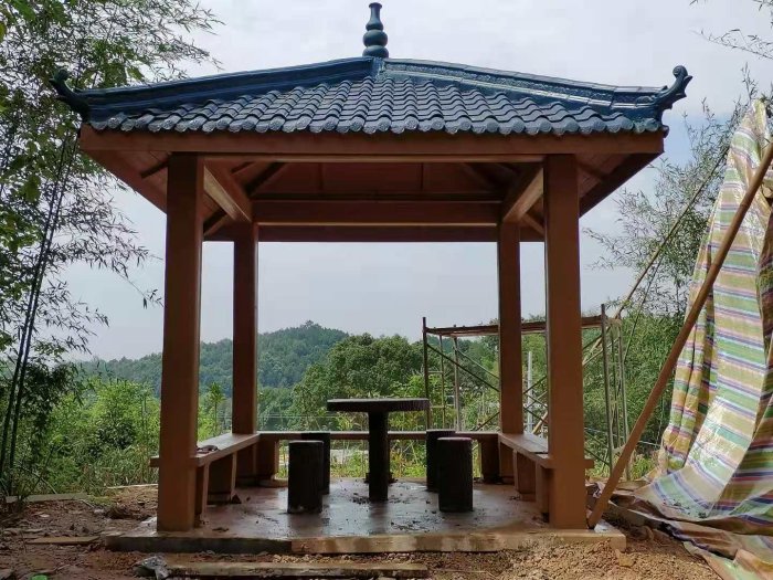 仿木凉亭